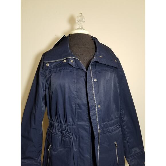 TOMMY HILFIGER NWT Women's Jacket Coat Size Medium Color Navy - Picture 4 of 13